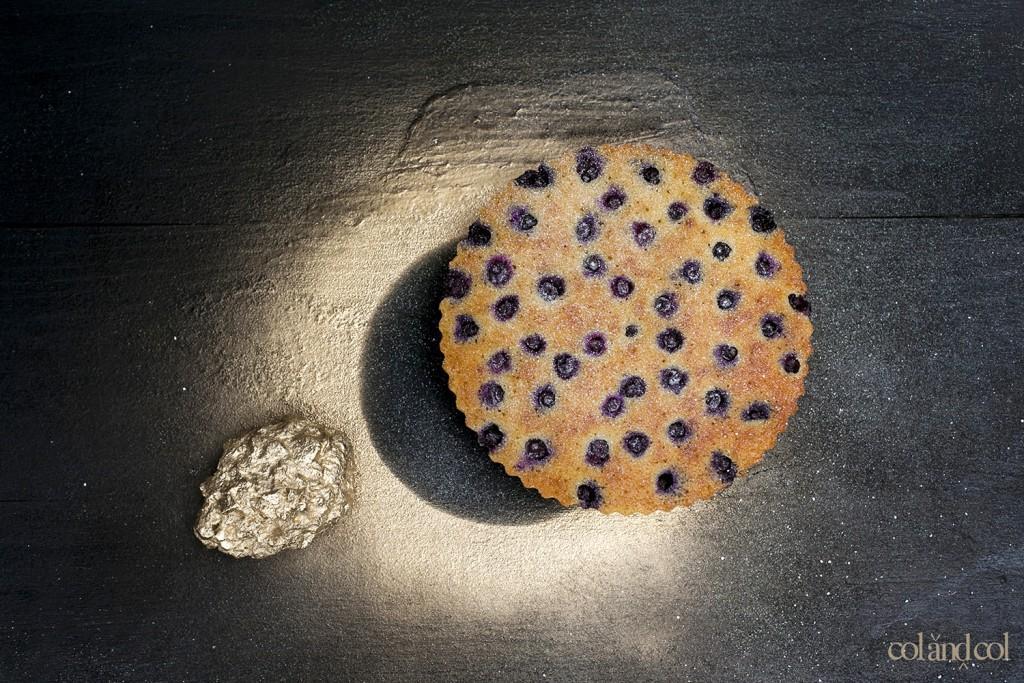 Financier de arándanos col and col