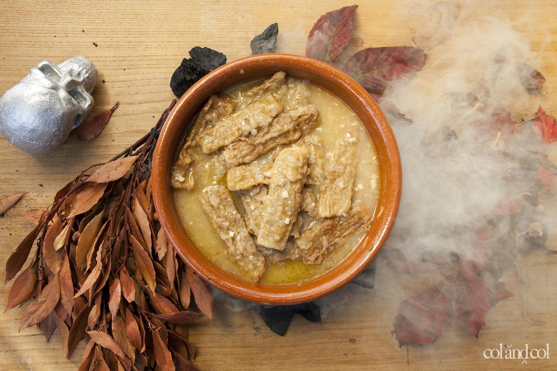 Pencas-de-acelga-en-salsa-colandcol